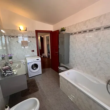 Panoramica Con Giardino Ossi