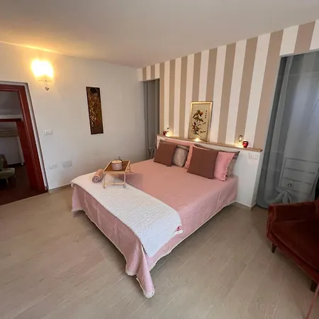 شقة Panoramica Con Giardino Ossi