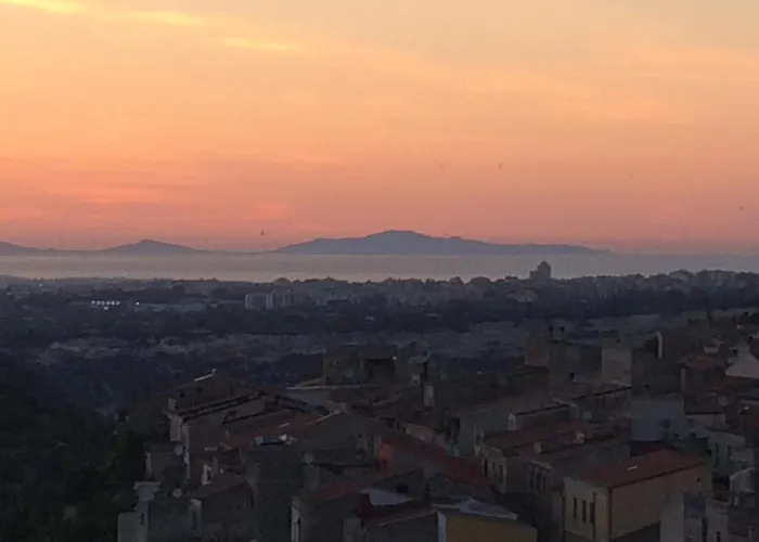 Panoramica Con Giardino Ossi