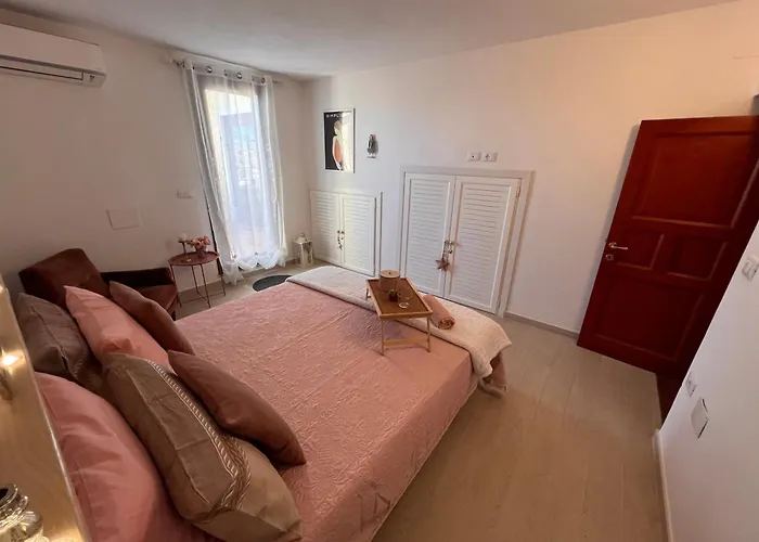 Apartament Panoramica Con Giardino