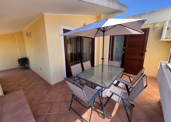Apartament Panoramica Con Giardino Ossi